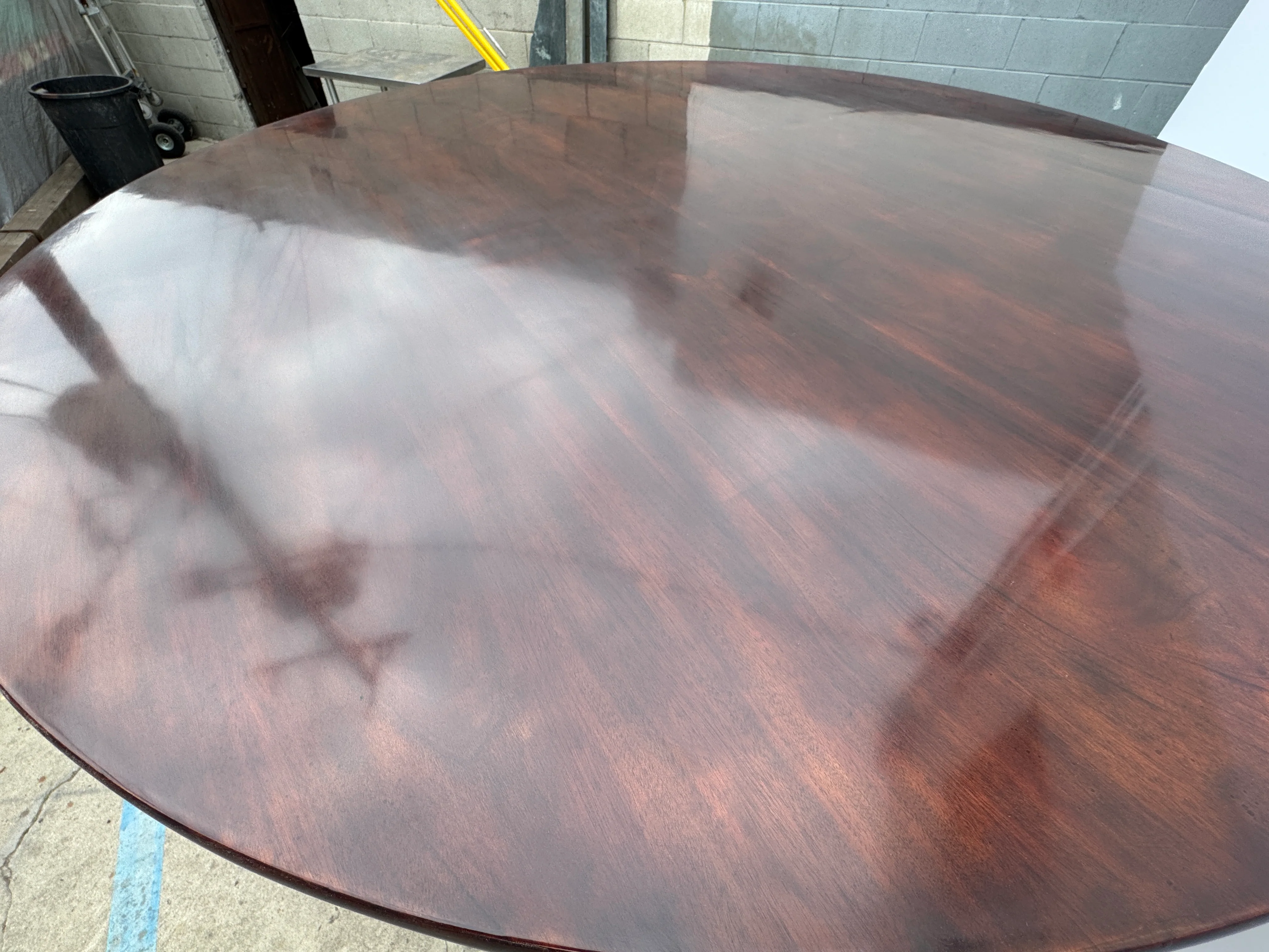 AF1-014: ANTIQUE EARLY 20th CENTURY ENGLISH REGENCY STYLE MAHOGANY 60" DIAMETER DINING TABLE - Image 21