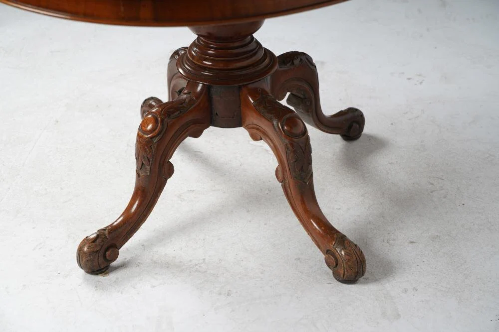 AF1-105: ANTIQUE LATE 19TH C EDWARDIAN MAHOGANY & WALNUT ROUND DINING TABLE - Image 3