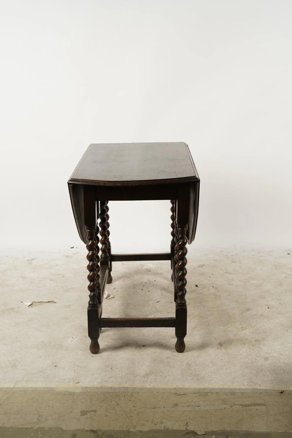 AF1-112: Antique Late 18th Century American Oak Barley Twist Gate Leg Drop Leaf Dining Table - Image 4