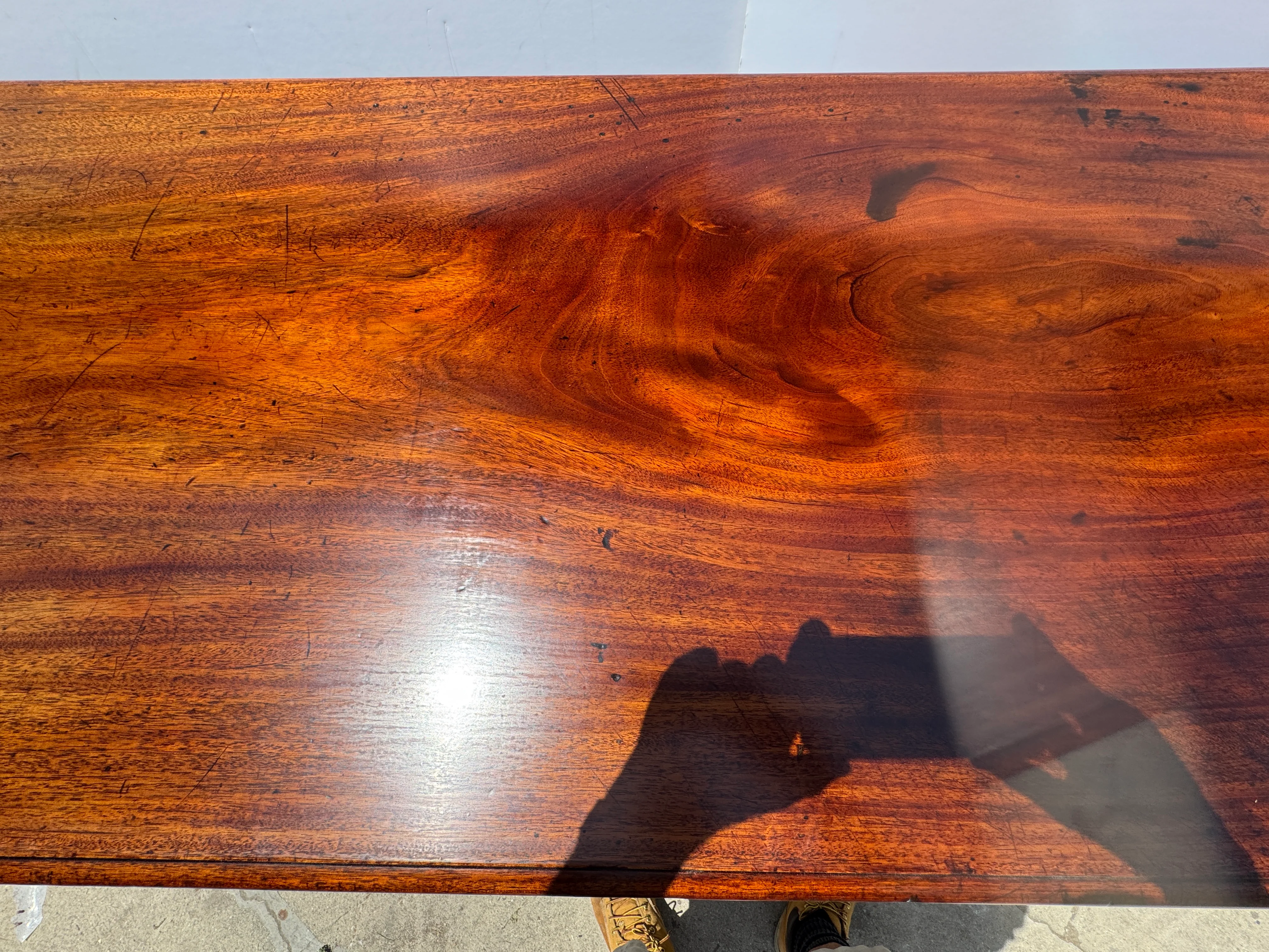 AF1-320: Antique American Classical Single Plank Mahogany Farm Table Mid 19th Century - Image 7