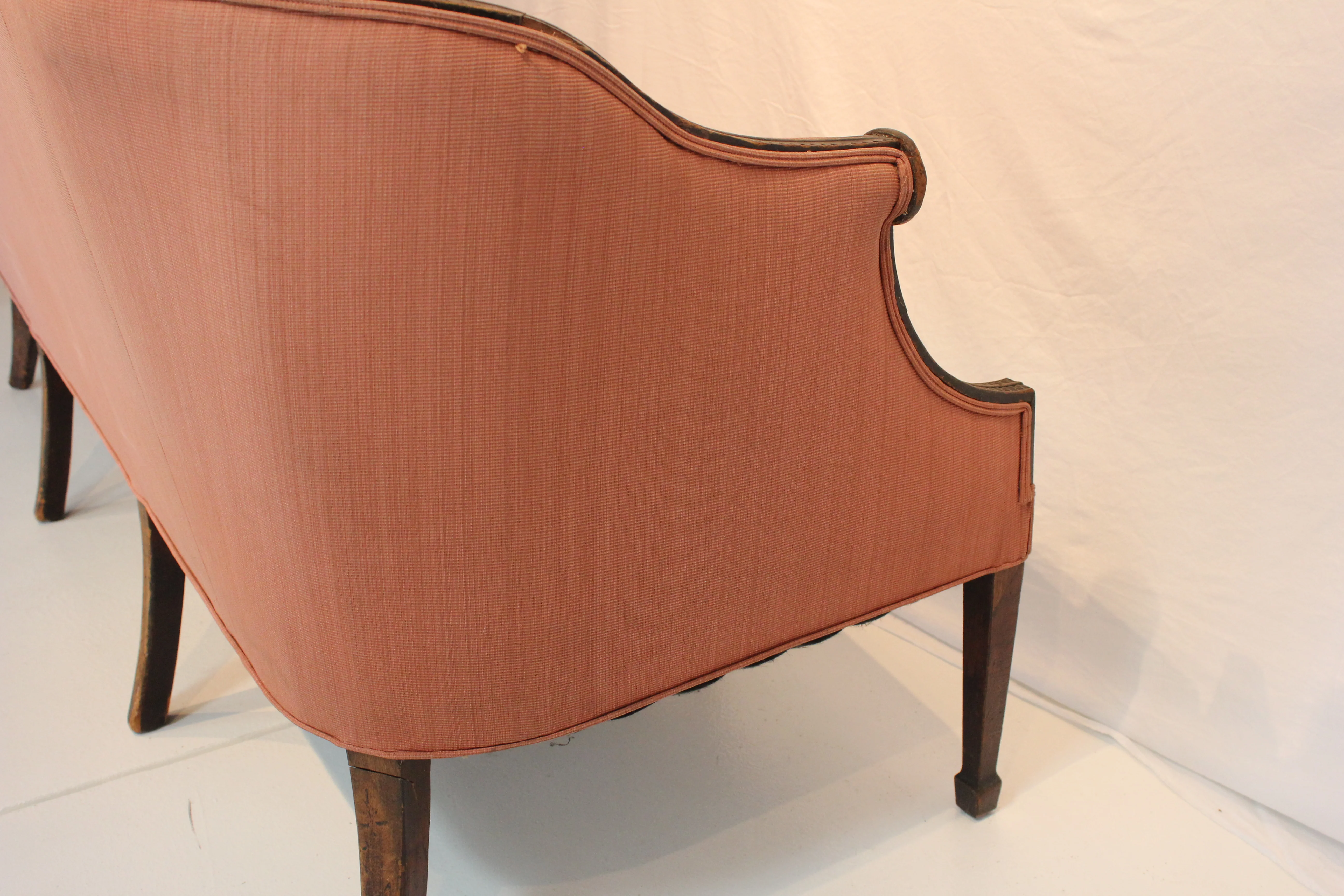 AF2-122 - Antique Late 18th Century Mahogany Hepplewhite Sofa - Image 3