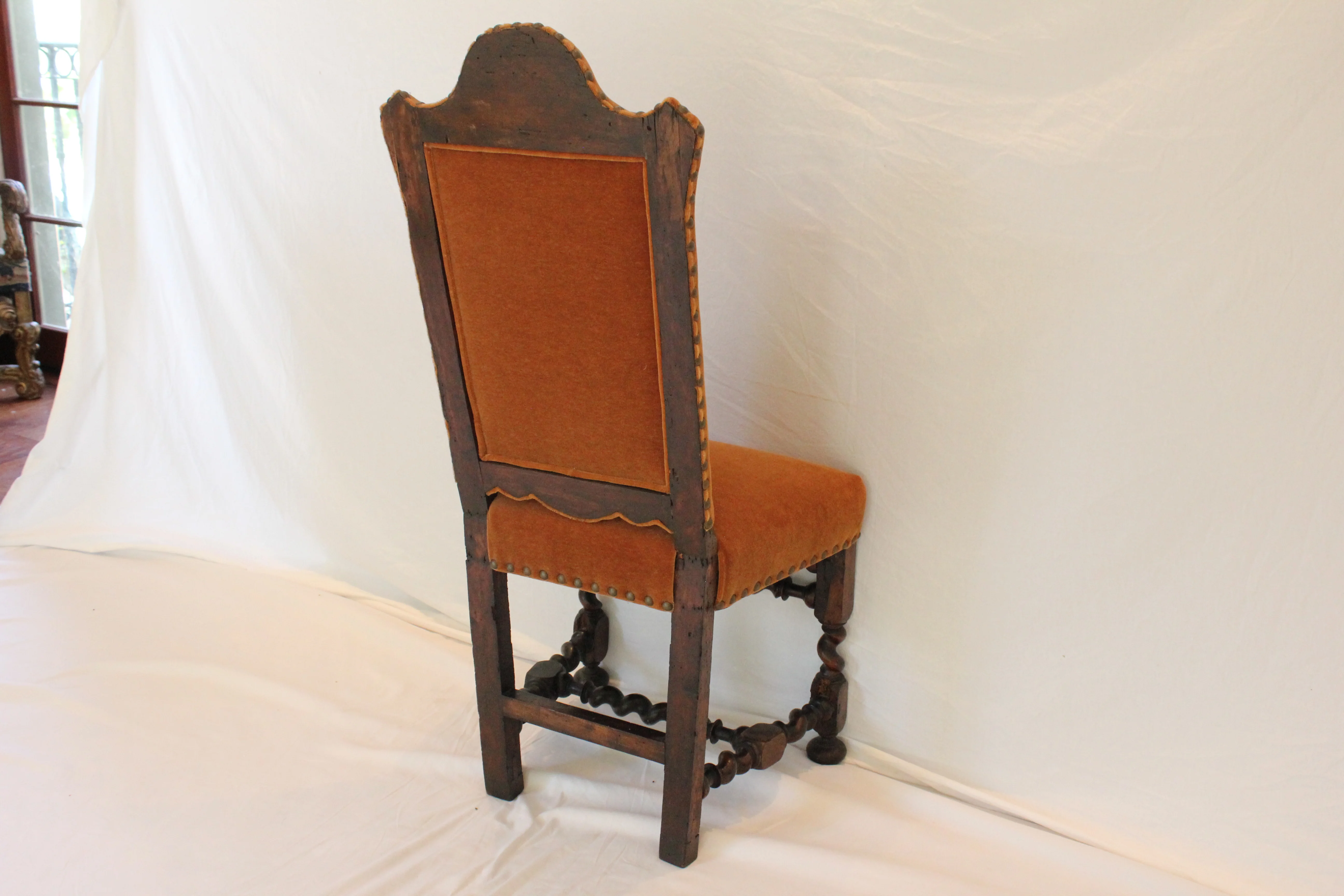 AF2-348: Antique Set of 6 Early 19th Century Jacobean Style Walnut Dining Chairs with new Mohair Upholstery - Image 4