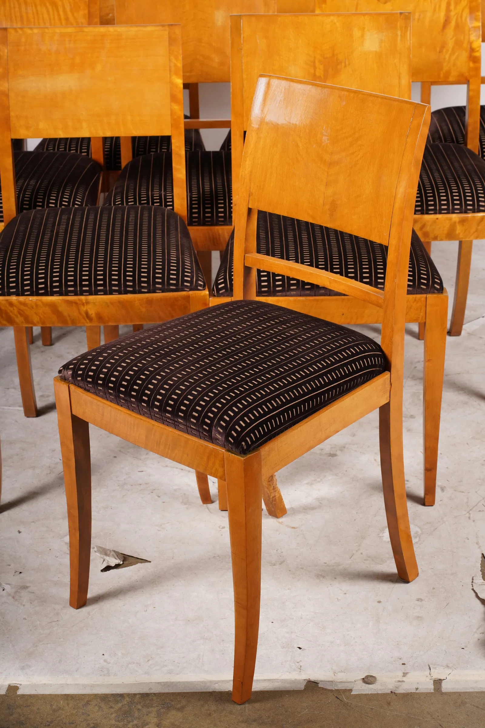 AF2-605: Assembled Set of Ten 1930's Birch French Art Deco Moderne Dining Chairs - Image 5