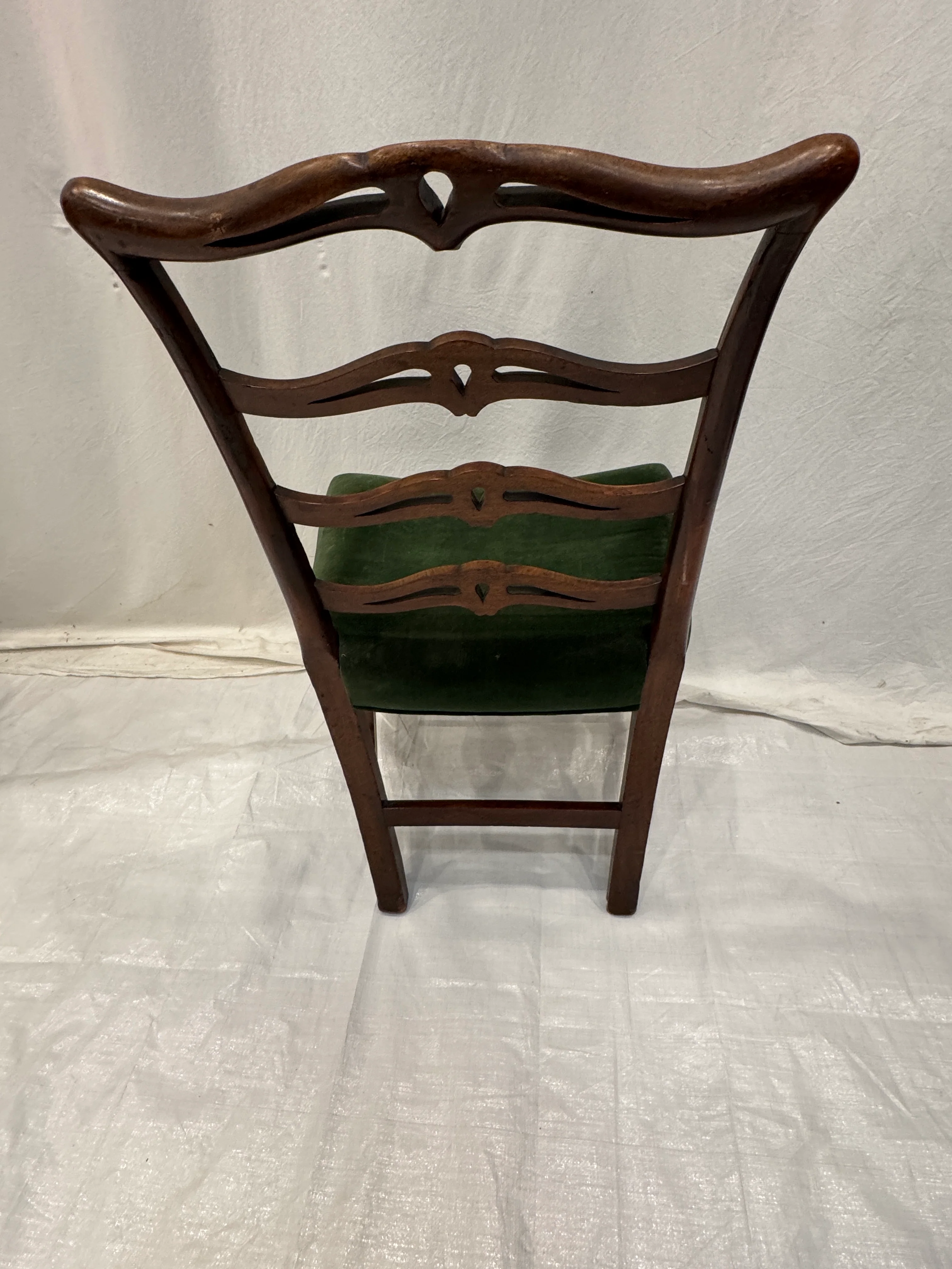 AF2-610: Antique Set of 4 American Federal Mahogany Ladder-Back Side Chairs Early 19th Century - Image 8