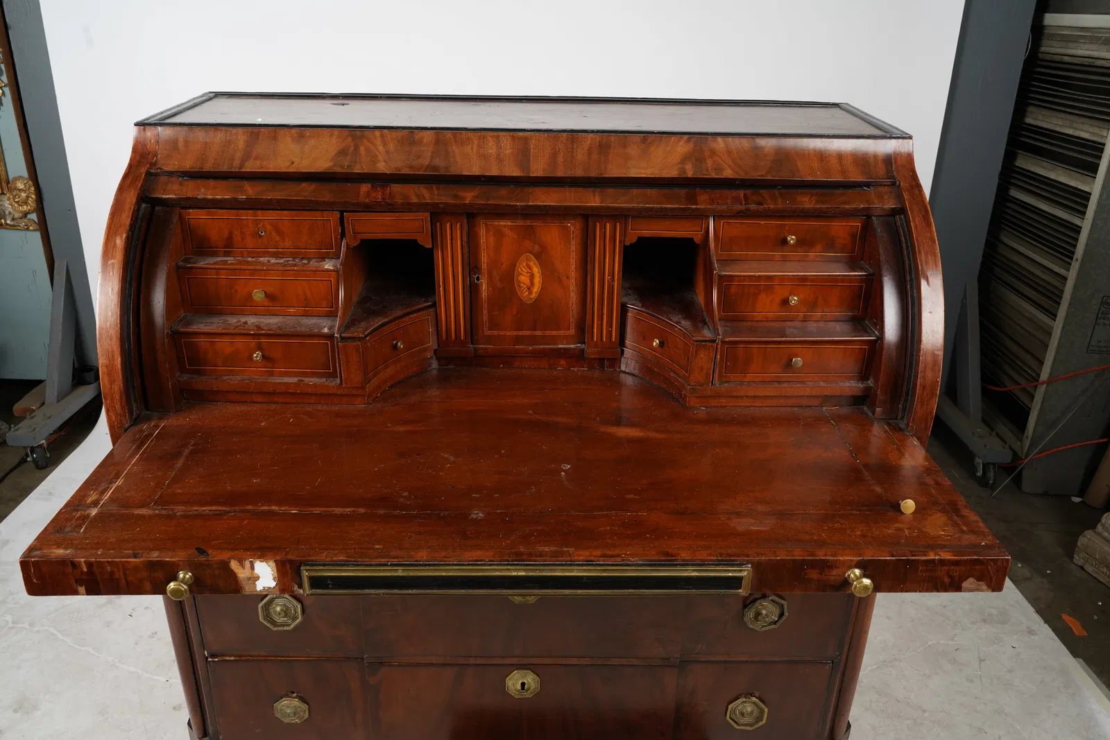AF5-024: Antique Circa 1815 French Bourbon Restoration Flame Mahogany Cylinder Desk - Image 7