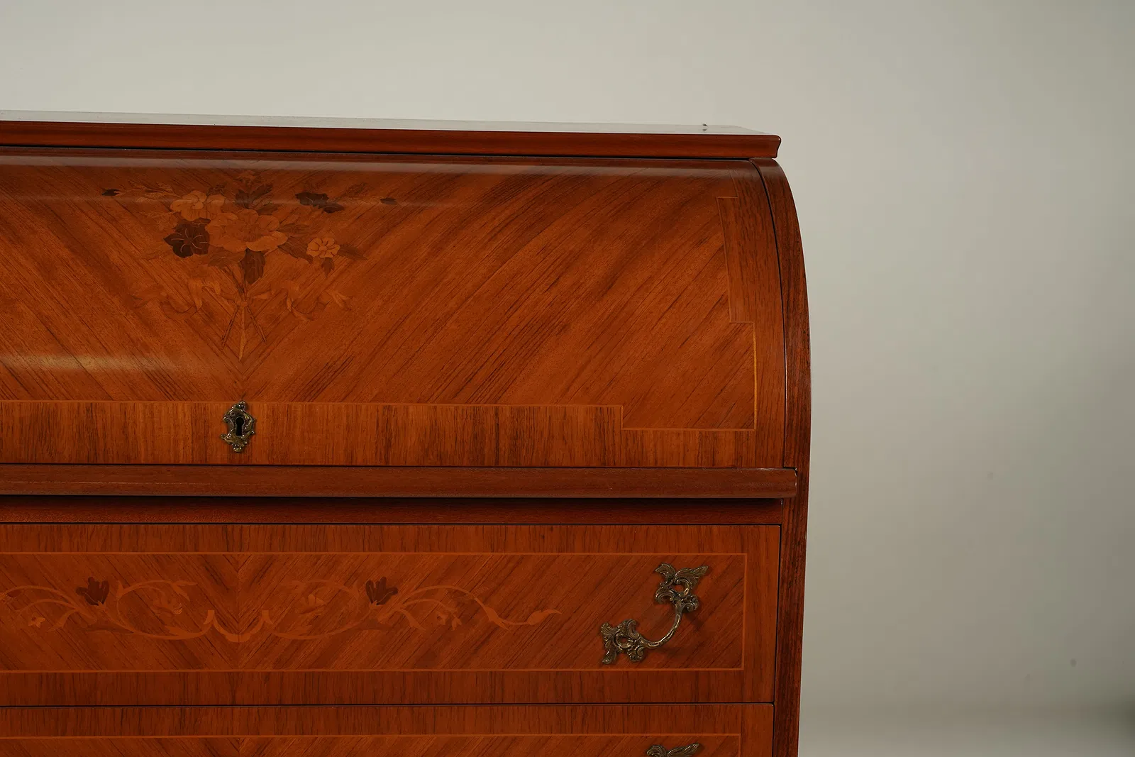 AF5-049: Fine French Louis XV Style Parquetry and Marquetry Cylinder Desk - Image 3