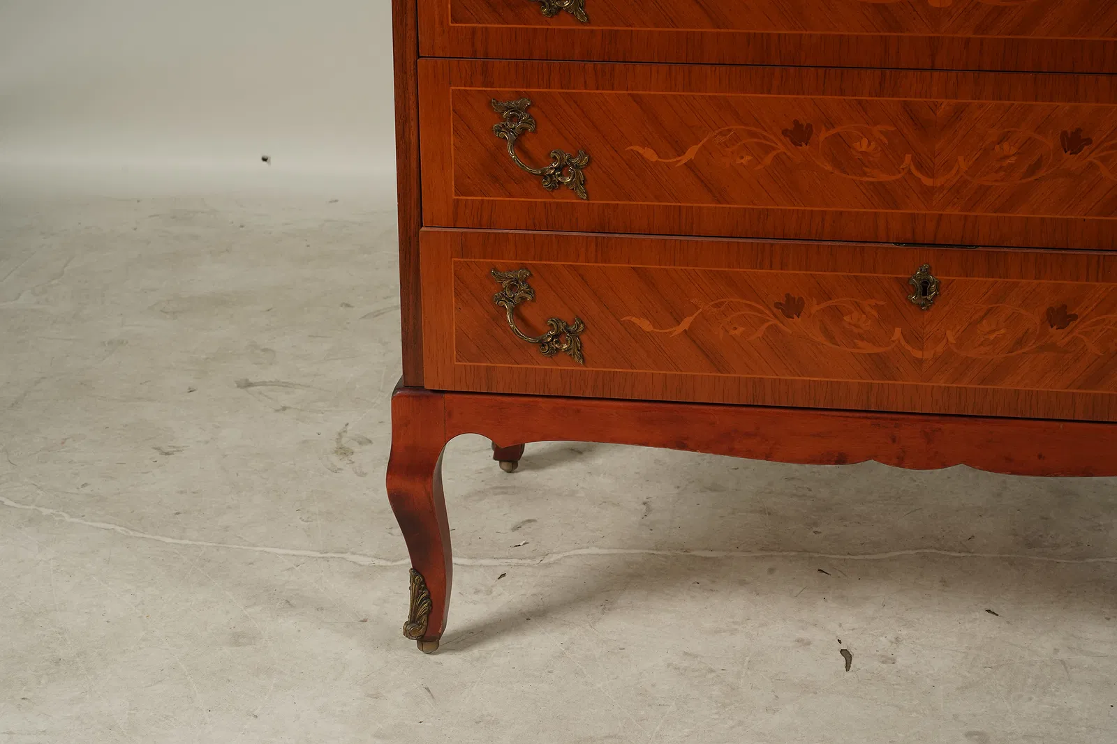 AF5-049: Fine French Louis XV Style Parquetry and Marquetry Cylinder Desk - Image 5