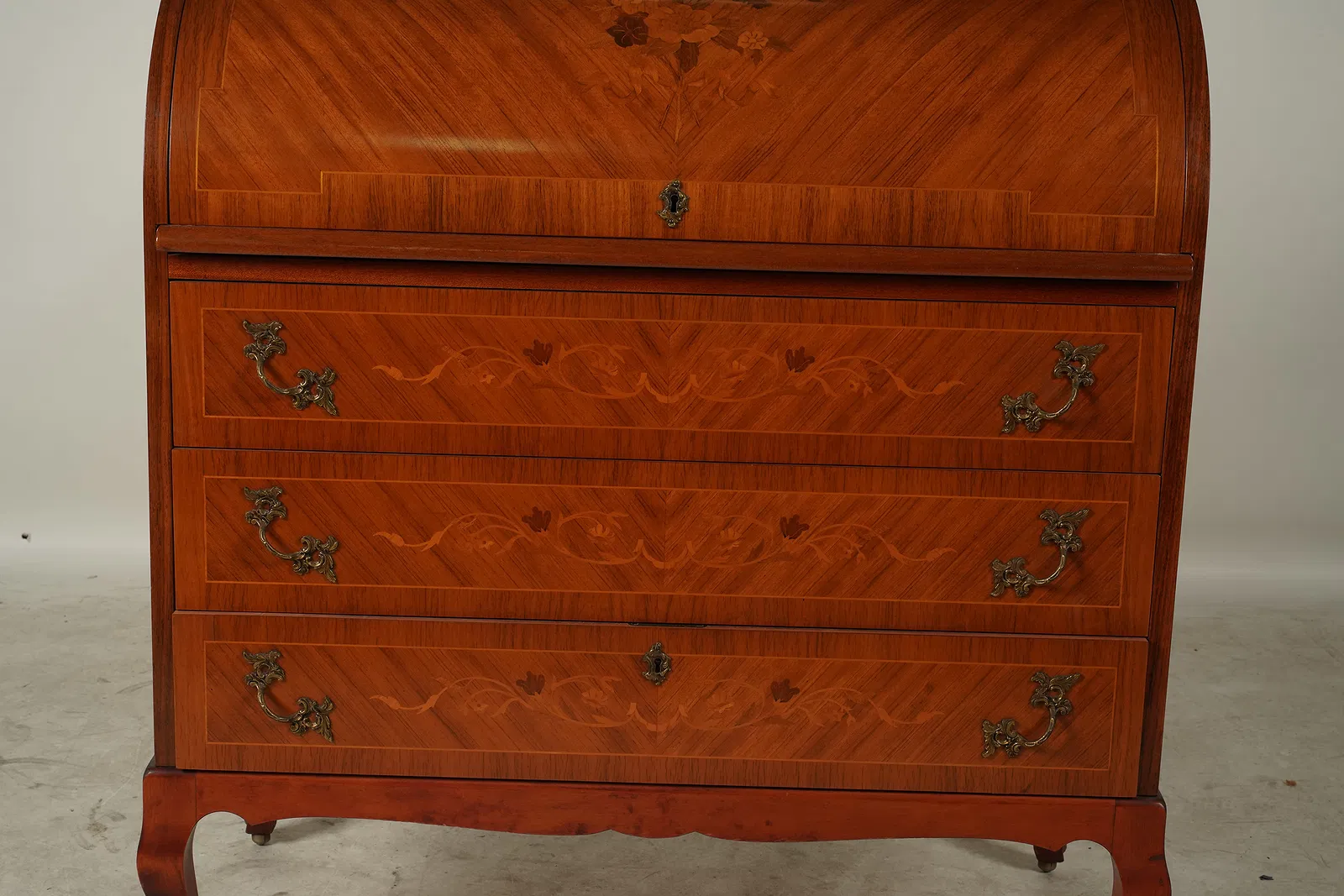 AF5-049: Fine French Louis XV Style Parquetry and Marquetry Cylinder Desk - Image 6