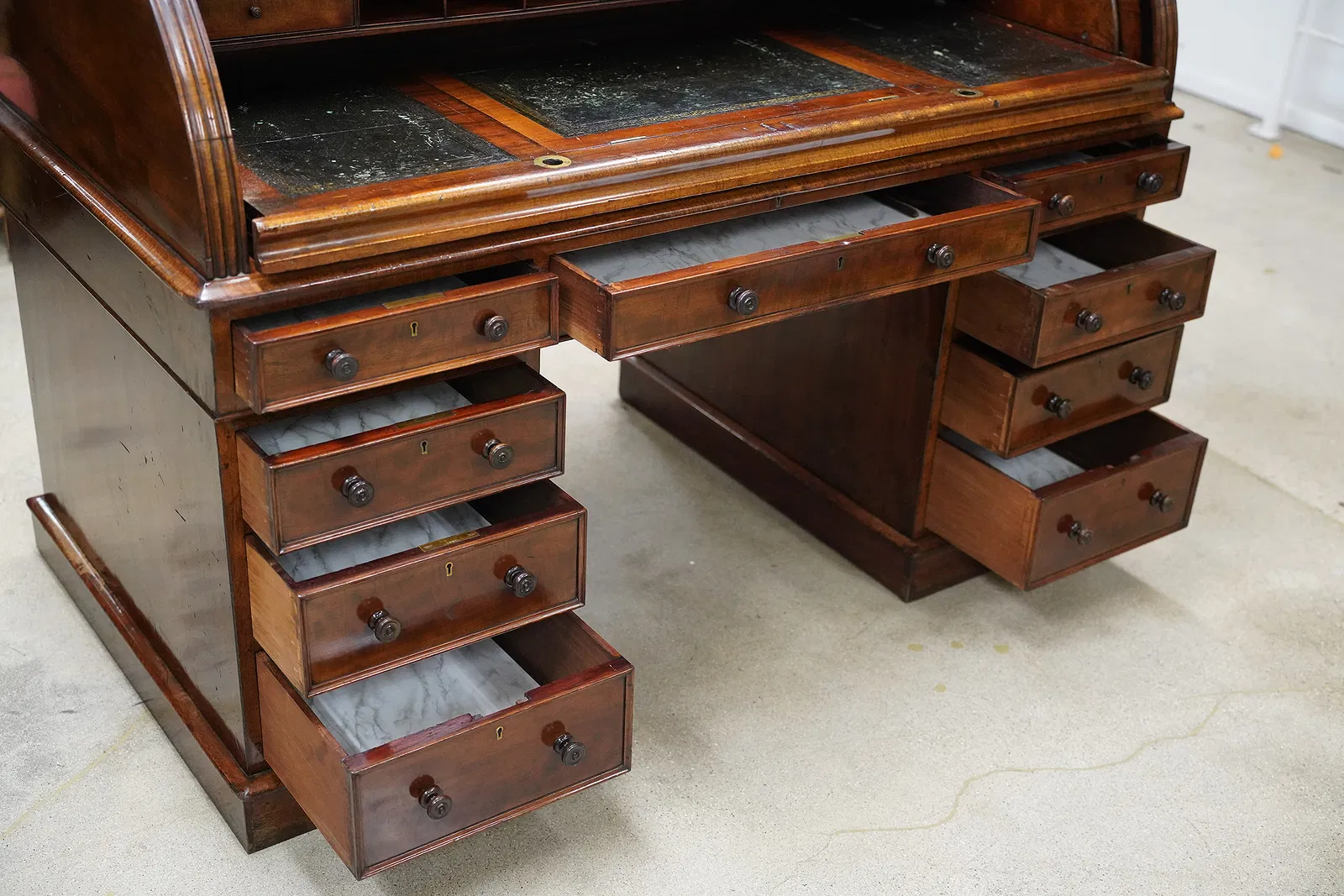 AF5-055: Antique English Mahogany Early Victorian Roll Top Desk By James Winter & Son - Image 10