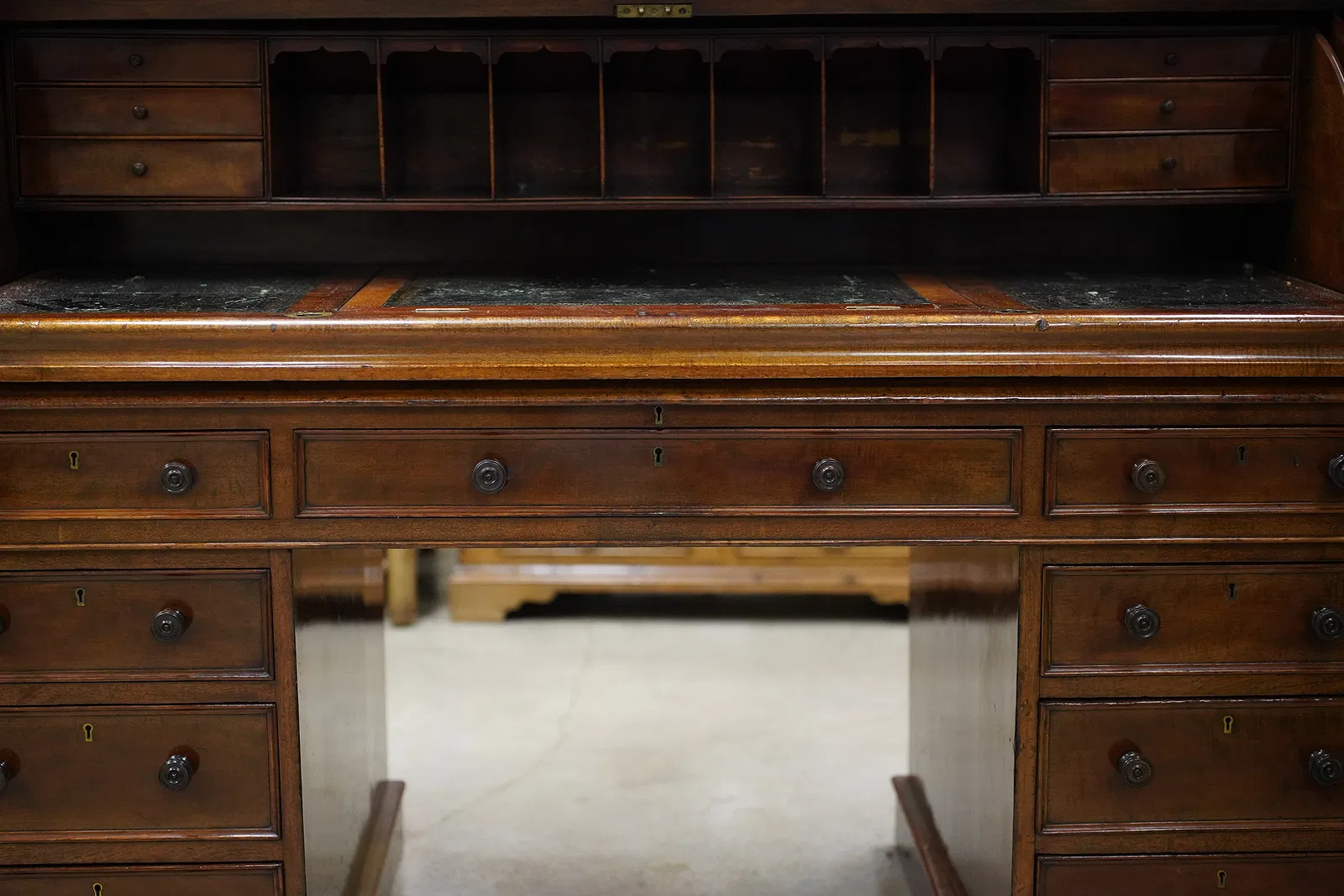 AF5-055: Antique English Mahogany Early Victorian Roll Top Desk By James Winter & Son - Image 6