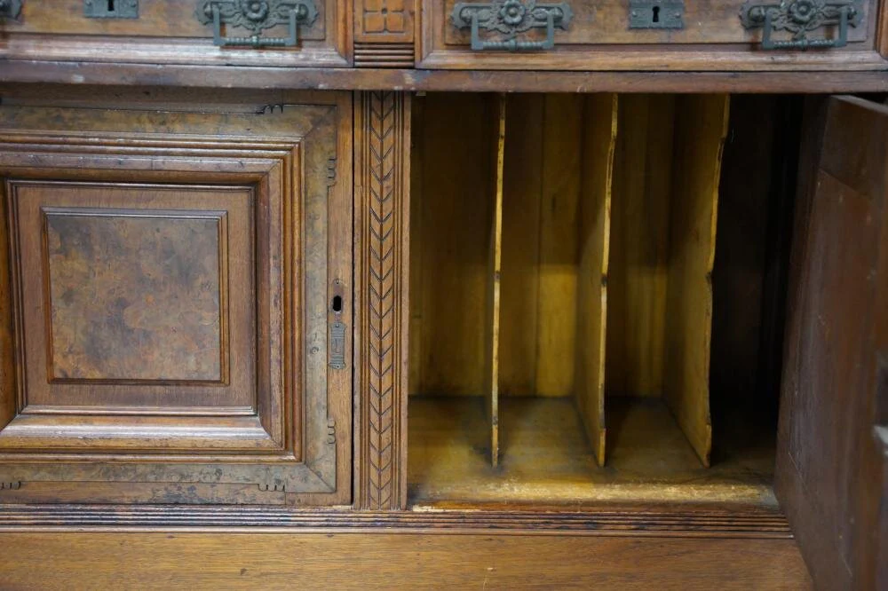 AF5-103: ANTIQUE C. 1880'S AMERICAN EASTLAKE WALNUT CYLINDER SECRETARY BOOKCASE - Image 6