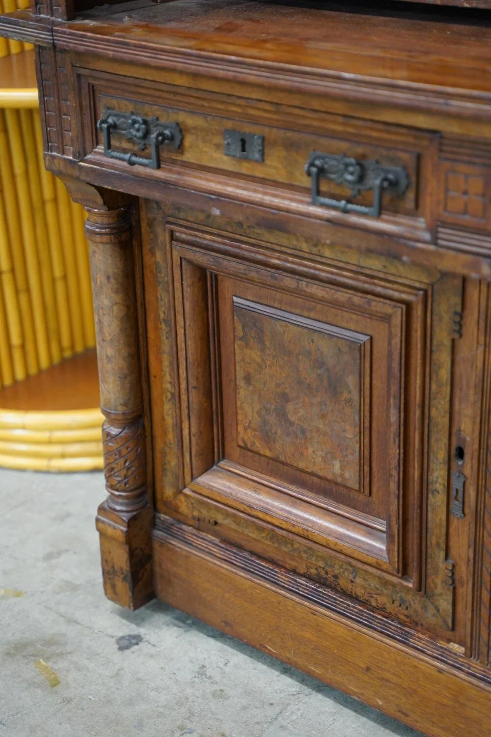 AF5-103: ANTIQUE C. 1880'S AMERICAN EASTLAKE WALNUT CYLINDER SECRETARY BOOKCASE - Image 9