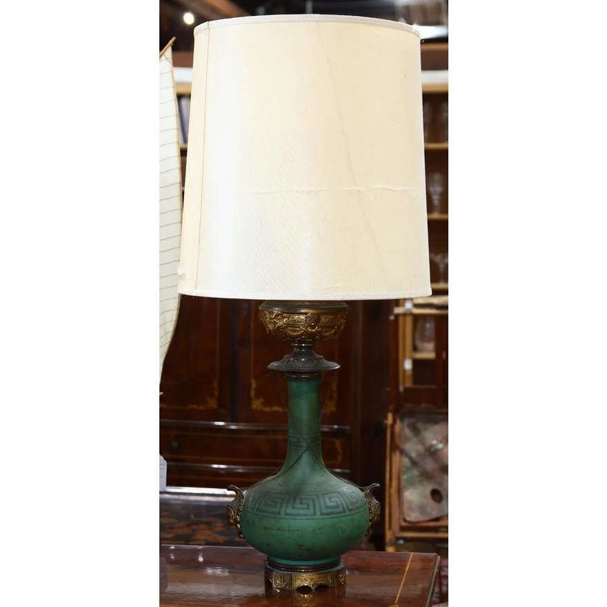 AL2-010: Pair of Late 19th Century Victorian Kerosene Lamps (Converted) - Image 3