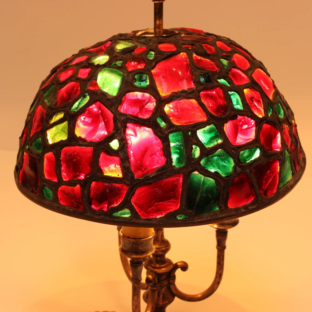 AL2-034: Antique Art Nouveau Chunk Glass Leaded Shade on Pairpont Silverplate Lamp Base - Image 6