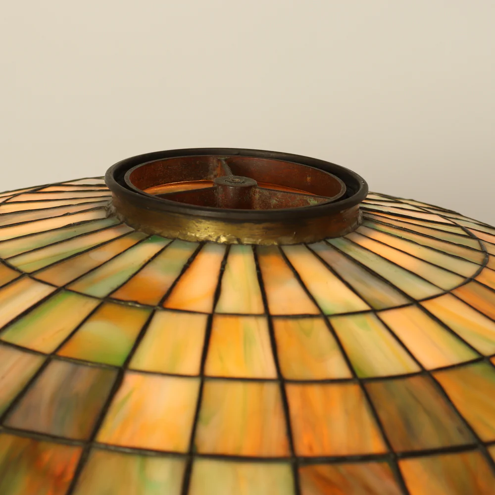AL2-044:  Antique Early 20th Century Arts & Crafts Tiffany Style Bronze Lamp with Leaded and Stained Glass Shade - Image 6