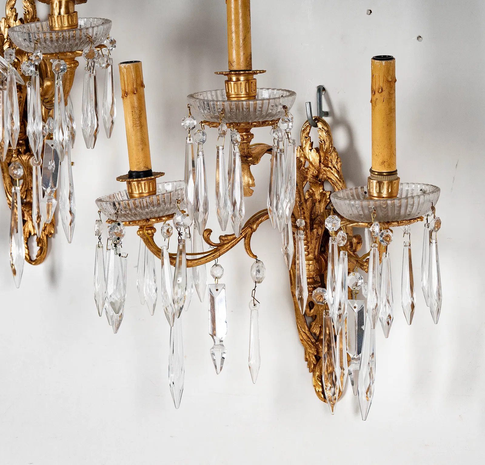 AL3-007: Antique Pair 19th Century Louis XV Gilt Bronze Candle Sconces Electrified - Image 7