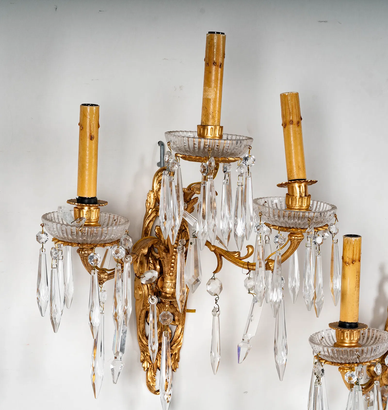 AL3-007: Antique Pair 19th Century Louis XV Gilt Bronze Candle Sconces Electrified - Image 8