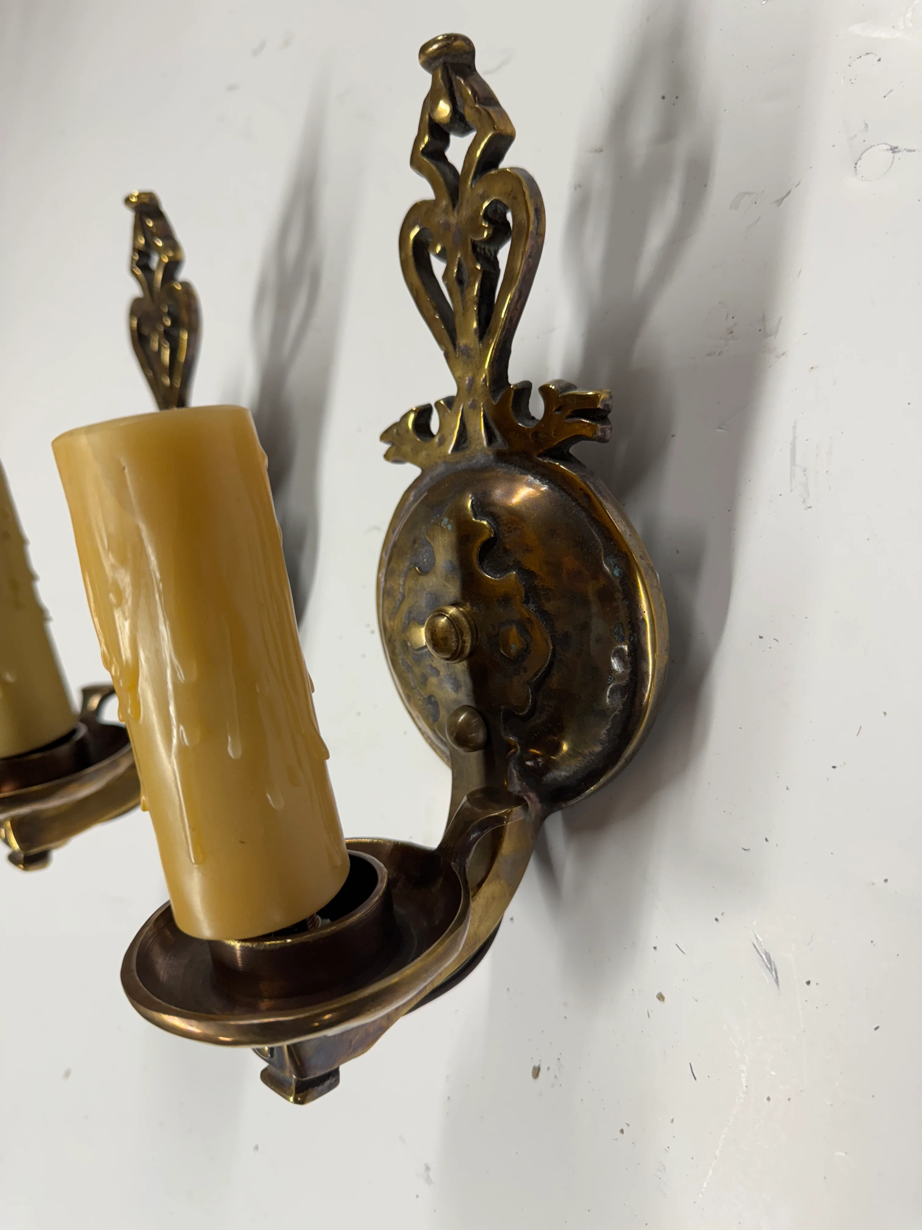 AL3-027: 20th Century Lighting Pair of Spanish Colonial Sconces Livorno Antique Brass Finish - Image 3